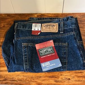 Signature by Levi Strauss Men's Relaxed Jeans - Blue NWT
